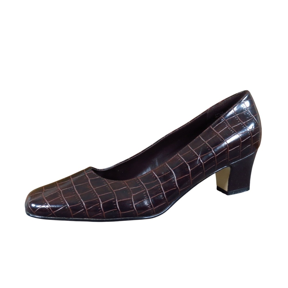 Carriage Court Minnie Women Pump 8.5 Office Wear Brown Croc Embossed Square Toe